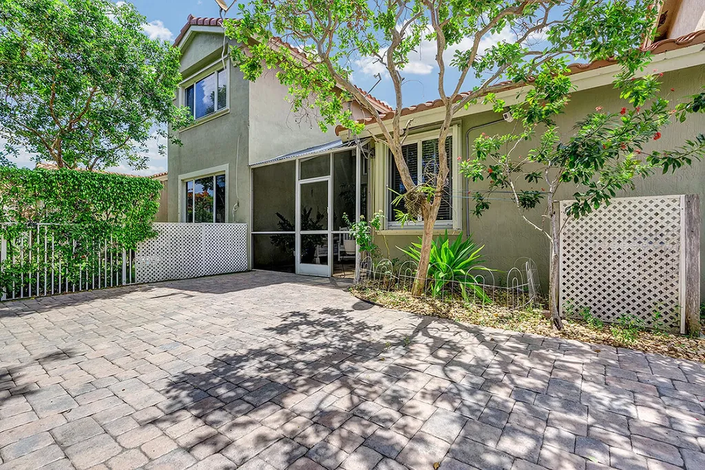 12573 NW 56th Drive Coral Springs FL 33076