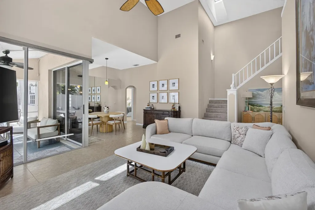 33 Selby Lane Palm Beach Gardens FL 33418