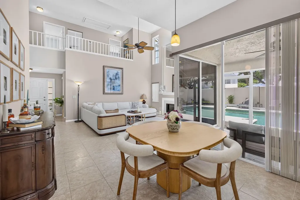 33 Selby Lane Palm Beach Gardens FL 33418