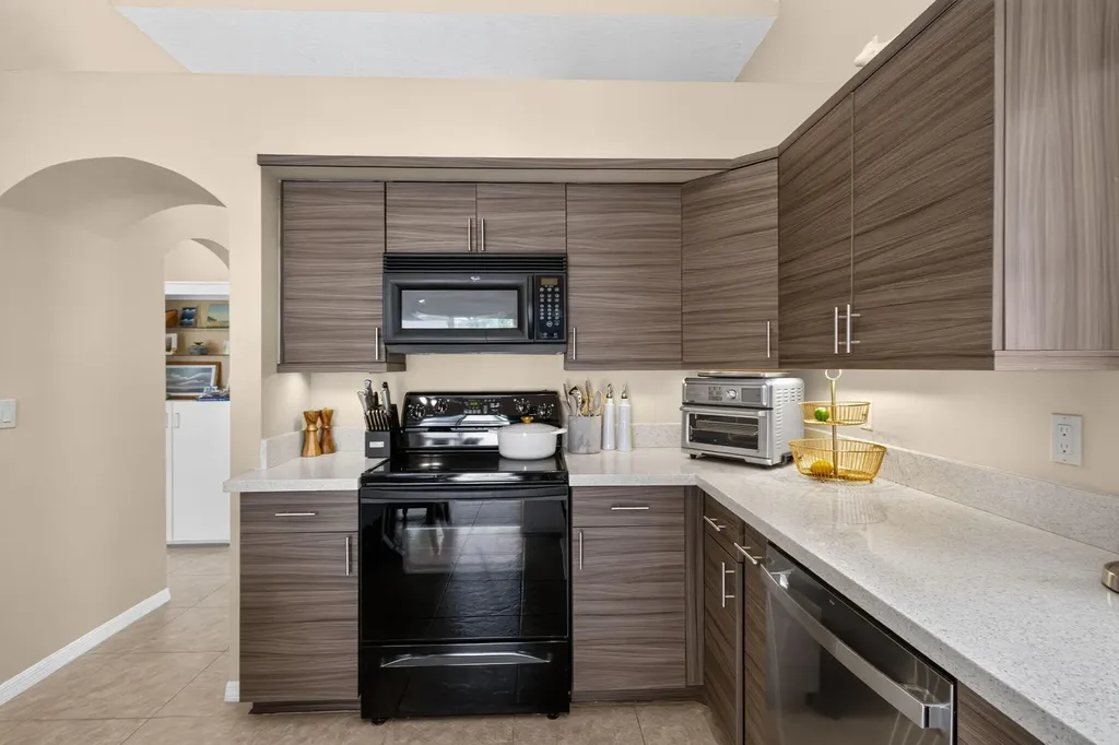 33 Selby Lane Palm Beach Gardens FL 33418