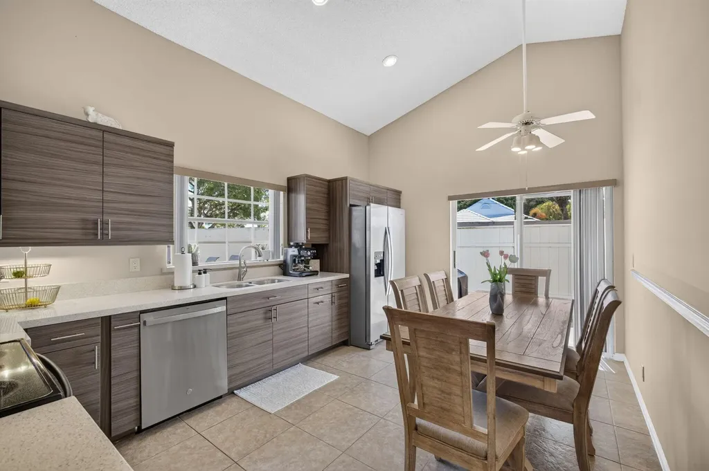 33 Selby Lane Palm Beach Gardens FL 33418