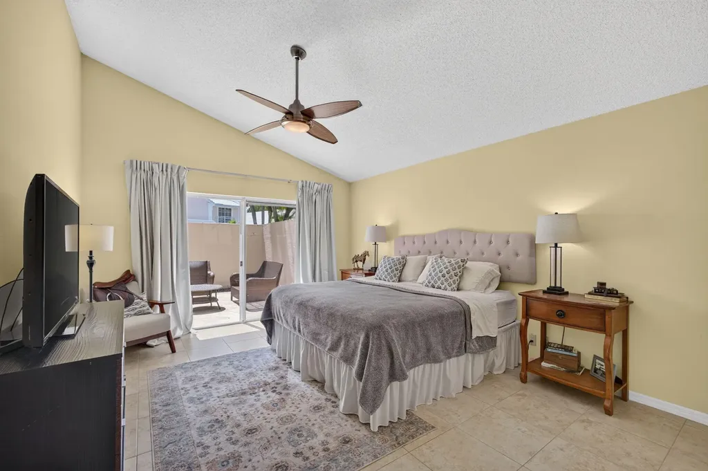 33 Selby Lane Palm Beach Gardens FL 33418
