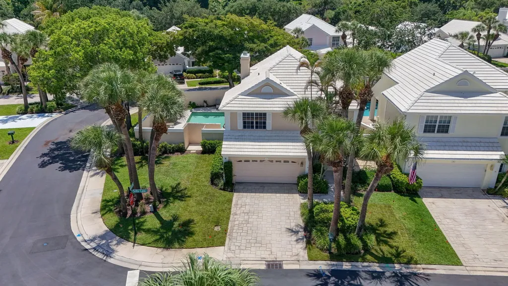 33 Selby Lane Palm Beach Gardens FL 33418