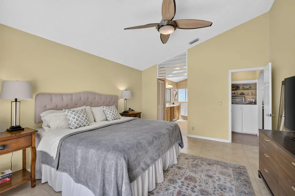 33 Selby Lane Palm Beach Gardens FL 33418