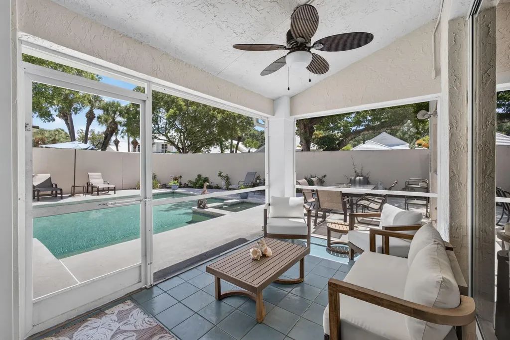 33 Selby Lane Palm Beach Gardens FL 33418