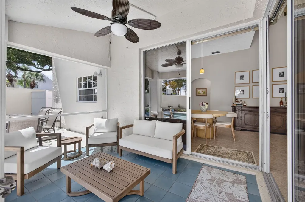 33 Selby Lane Palm Beach Gardens FL 33418