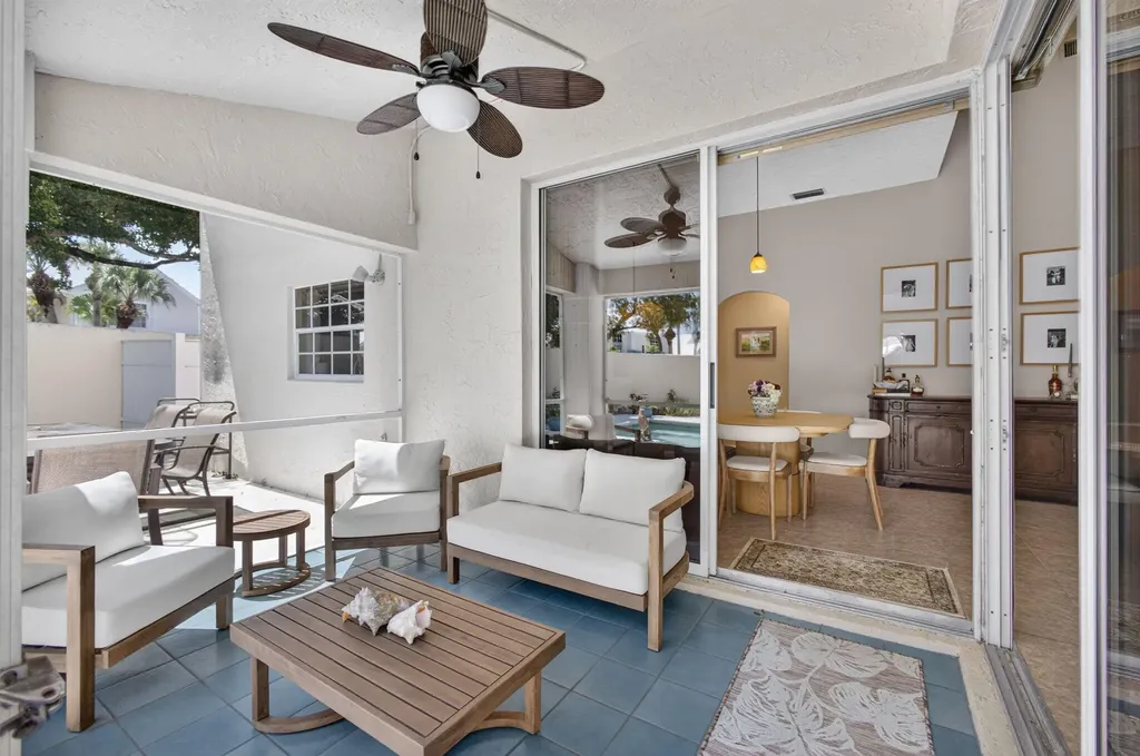 33 Selby Lane Palm Beach Gardens FL 33418