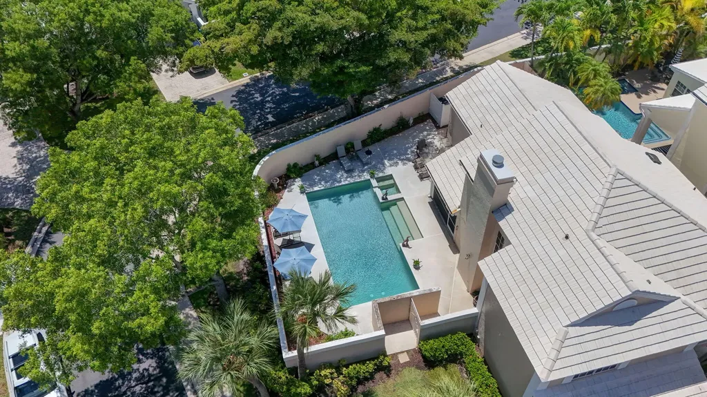 33 Selby Lane Palm Beach Gardens FL 33418