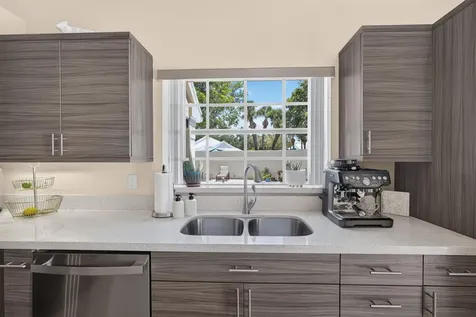 33 Selby Lane Palm Beach Gardens FL 33418