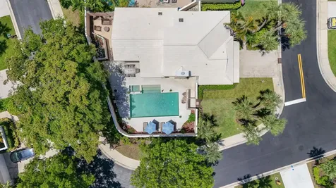 33 Selby Lane Palm Beach Gardens FL 33418