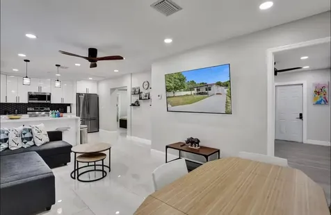 1701 Jefferson Street Hollywood FL 33020
