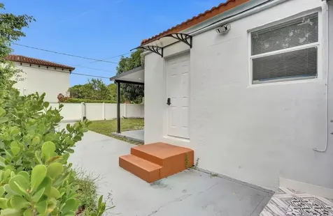1701 Jefferson Street Hollywood FL 33020