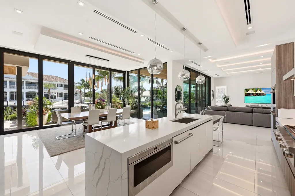 2863 NE 27th Street Fort Lauderdale FL 33306