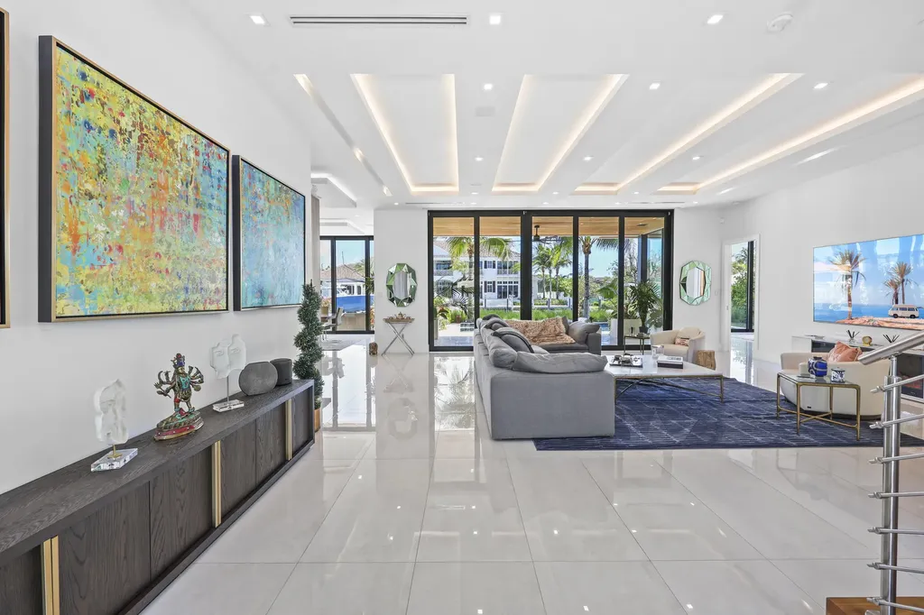 2863 NE 27th Street Fort Lauderdale FL 33306