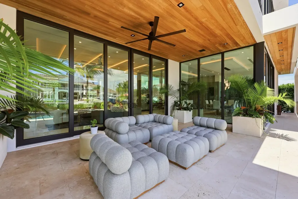 2863 NE 27th Street Fort Lauderdale FL 33306