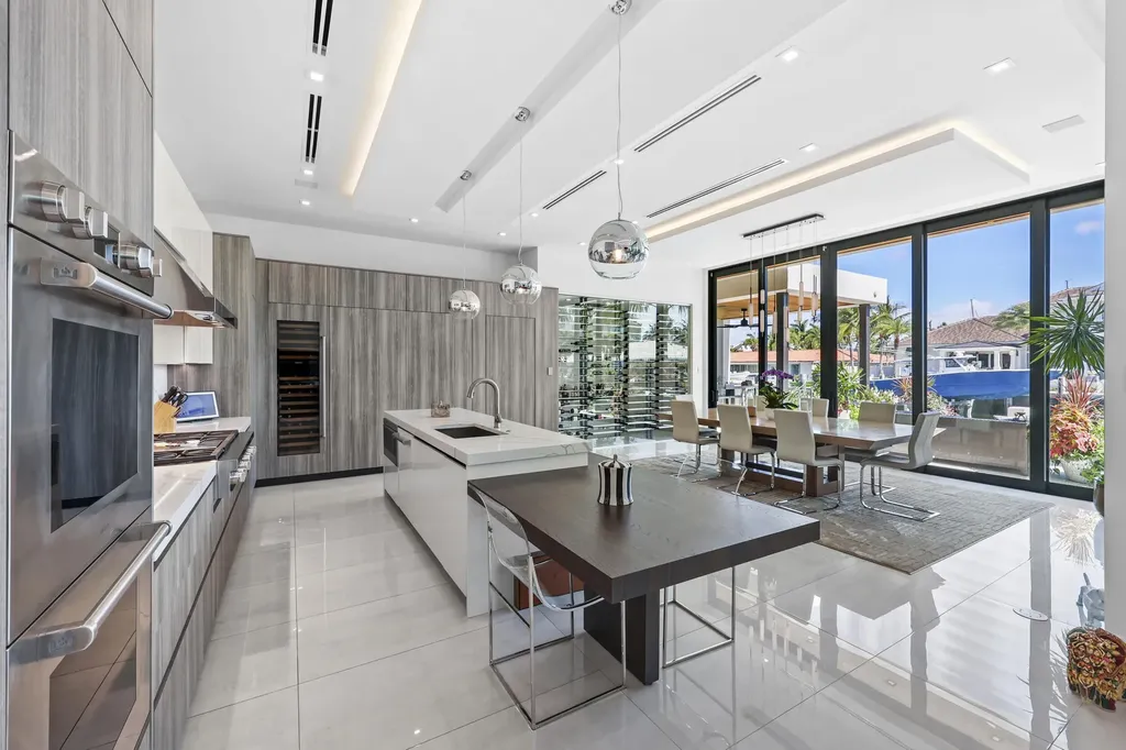 2863 NE 27th Street Fort Lauderdale FL 33306