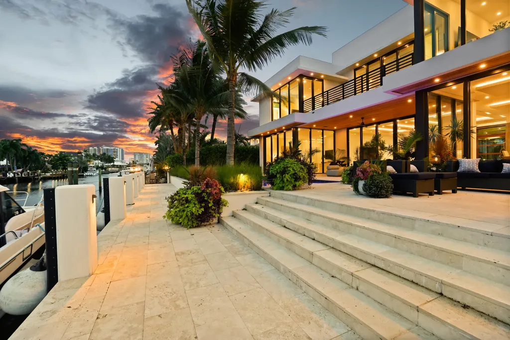 2863 NE 27th Street Fort Lauderdale FL 33306