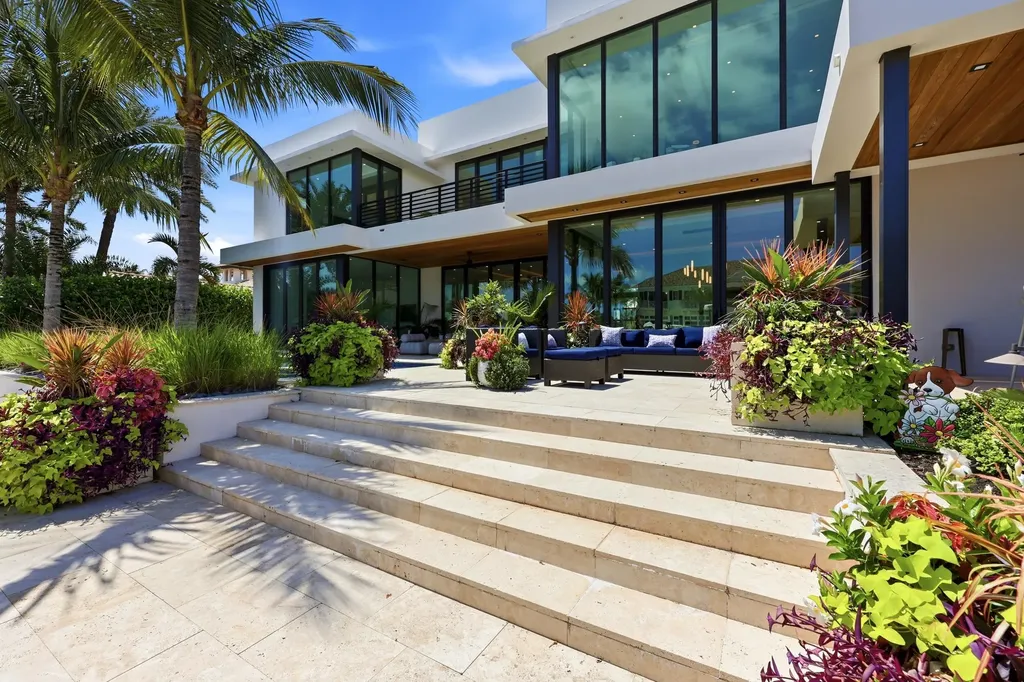 2863 NE 27th Street Fort Lauderdale FL 33306