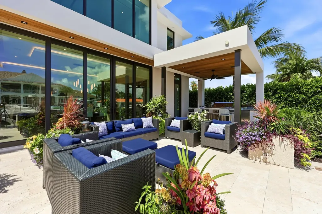 2863 NE 27th Street Fort Lauderdale FL 33306