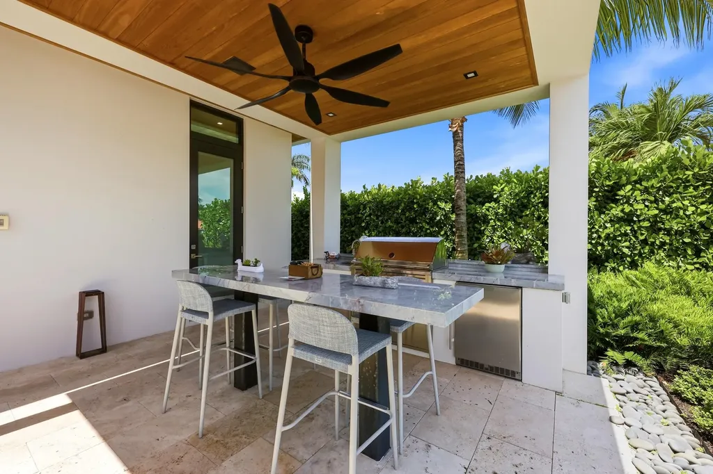 2863 NE 27th Street Fort Lauderdale FL 33306