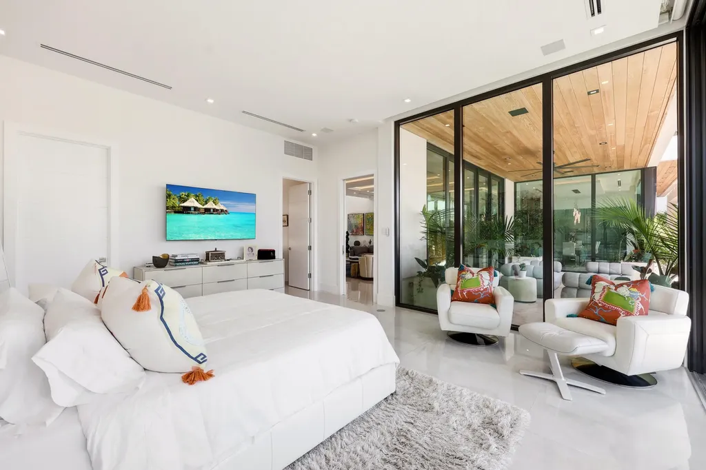 2863 NE 27th Street Fort Lauderdale FL 33306