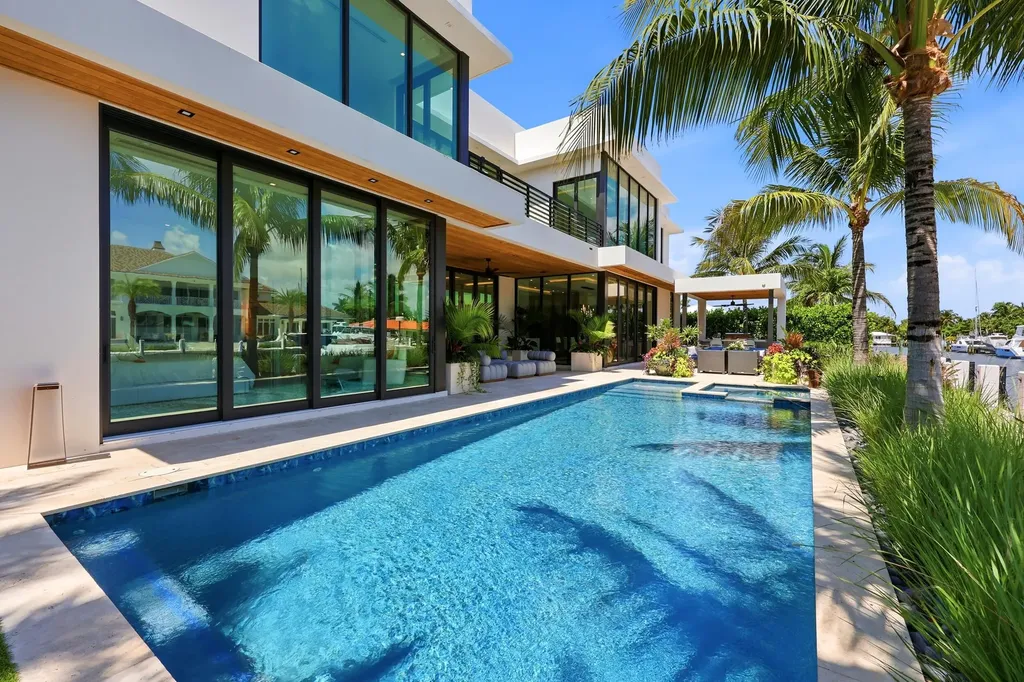 2863 NE 27th Street Fort Lauderdale FL 33306