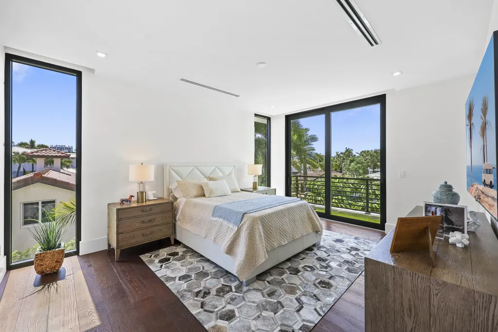2863 NE 27th Street Fort Lauderdale FL 33306