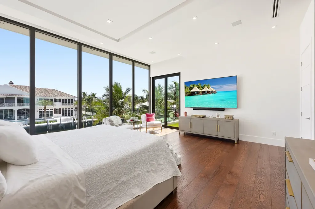2863 NE 27th Street Fort Lauderdale FL 33306