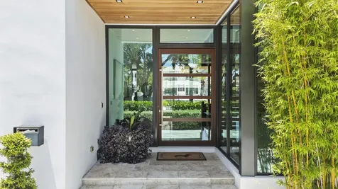 2863 NE 27th Street Fort Lauderdale FL 33306