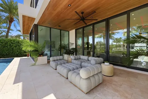 2863 NE 27th Street Fort Lauderdale FL 33306