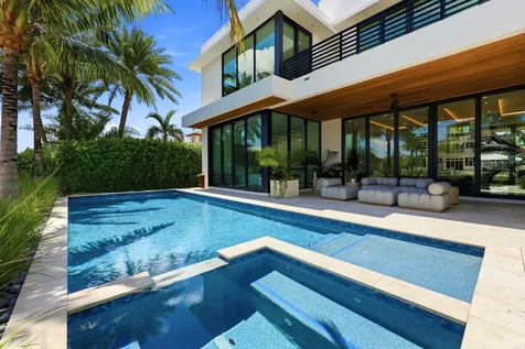 2863 NE 27th Street Fort Lauderdale FL 33306