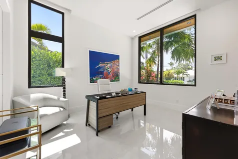 2863 NE 27th Street Fort Lauderdale FL 33306