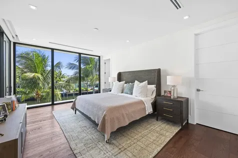 2863 NE 27th Street Fort Lauderdale FL 33306