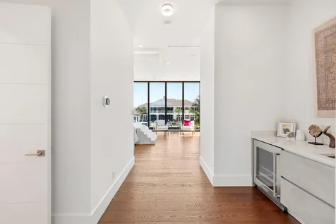 2863 NE 27th Street Fort Lauderdale FL 33306