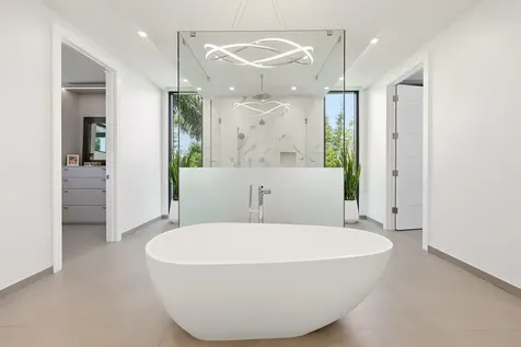 2863 NE 27th Street Fort Lauderdale FL 33306