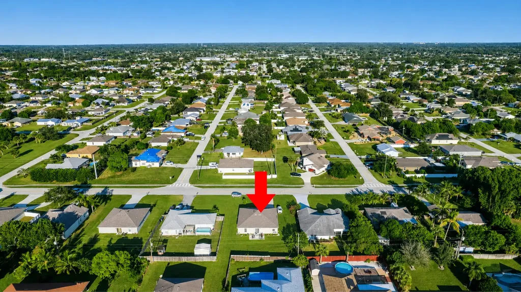 1122 SW Del Rio Boulevard Port St Lucie FL 34953