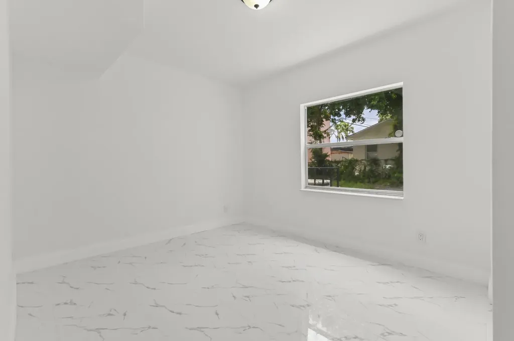 515 Putnam Road West Palm Beach FL 33405