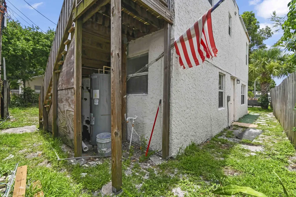 515 Putnam Road West Palm Beach FL 33405