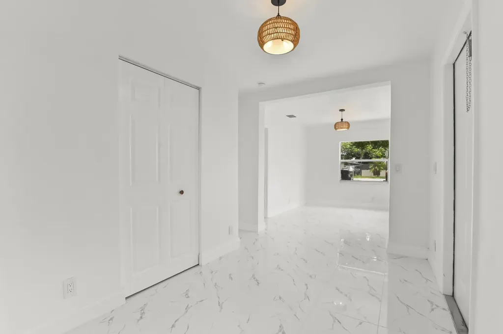 515 Putnam Road West Palm Beach FL 33405