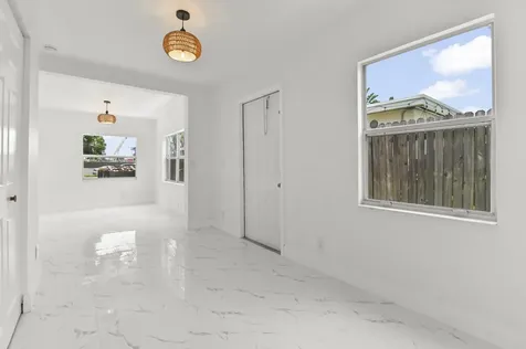515 Putnam Road West Palm Beach FL 33405