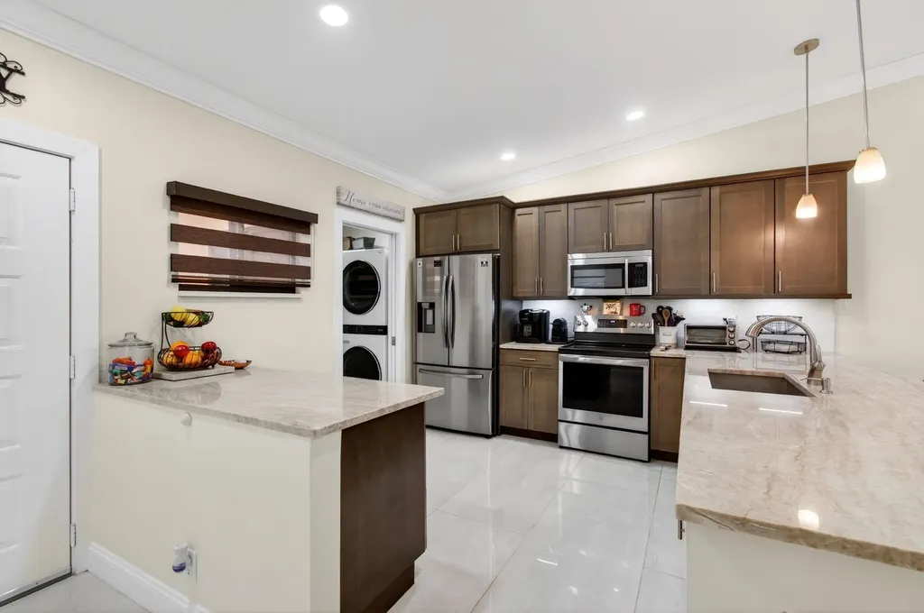 8310 Springlake Drive Boca Raton FL 33496