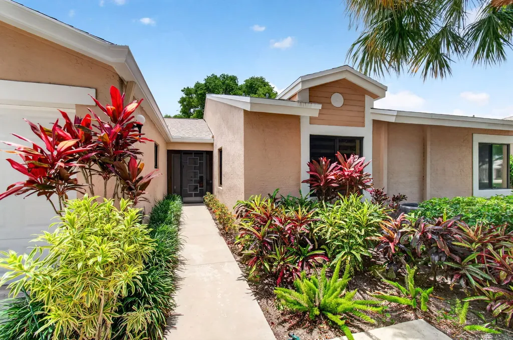 8310 Springlake Drive Boca Raton FL 33496