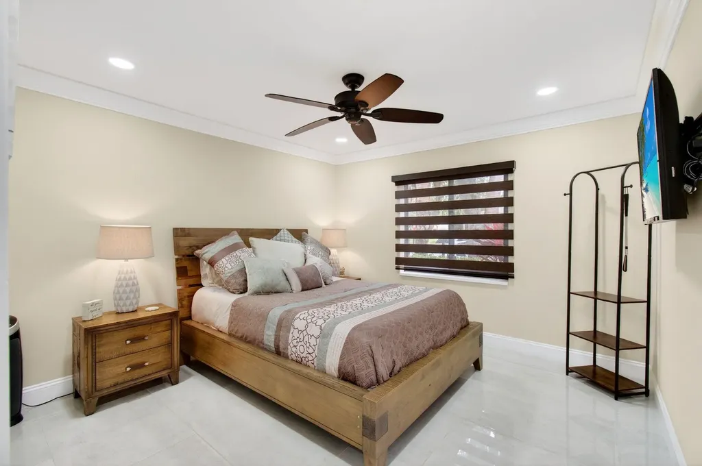 8310 Springlake Drive Boca Raton FL 33496