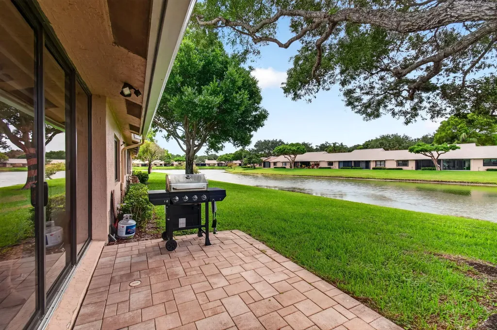 8310 Springlake Drive Boca Raton FL 33496