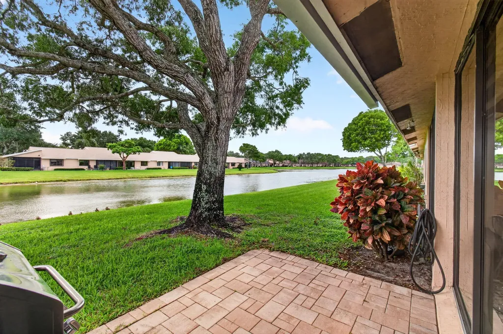 8310 Springlake Drive Boca Raton FL 33496