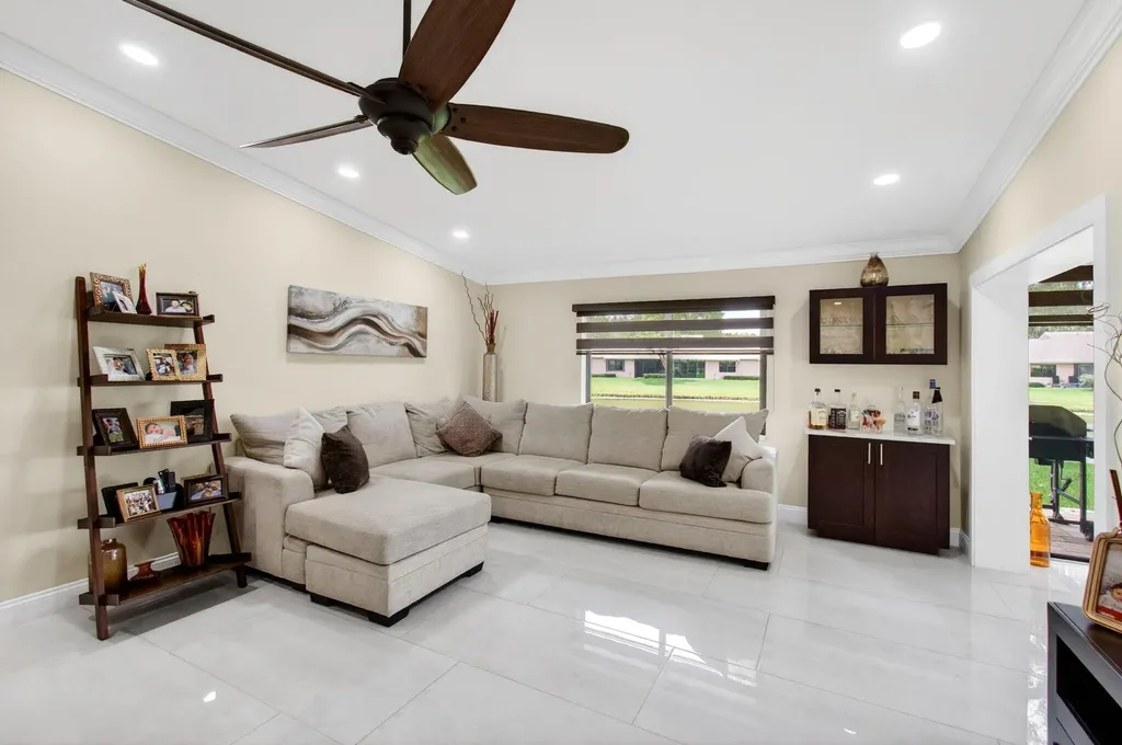8310 Springlake Drive Boca Raton FL 33496