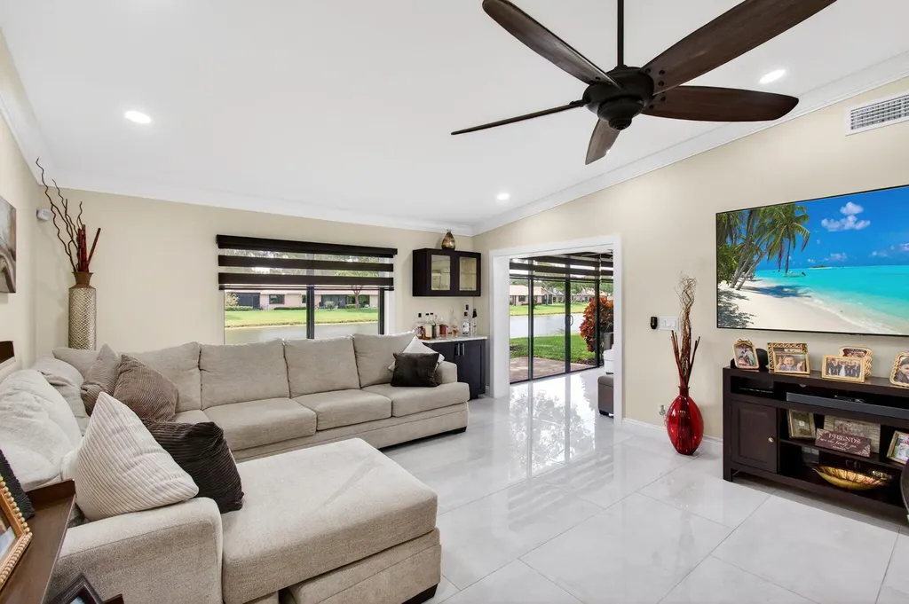 8310 Springlake Drive Boca Raton FL 33496