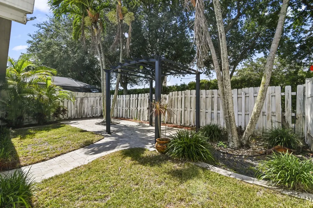 5690 Green Island Drive Lake Worth FL 33463
