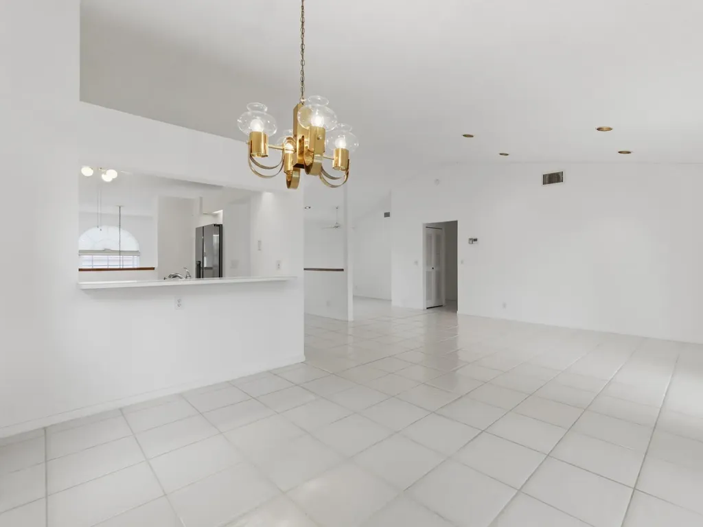 14383 Via Royal Delray Beach FL 33446