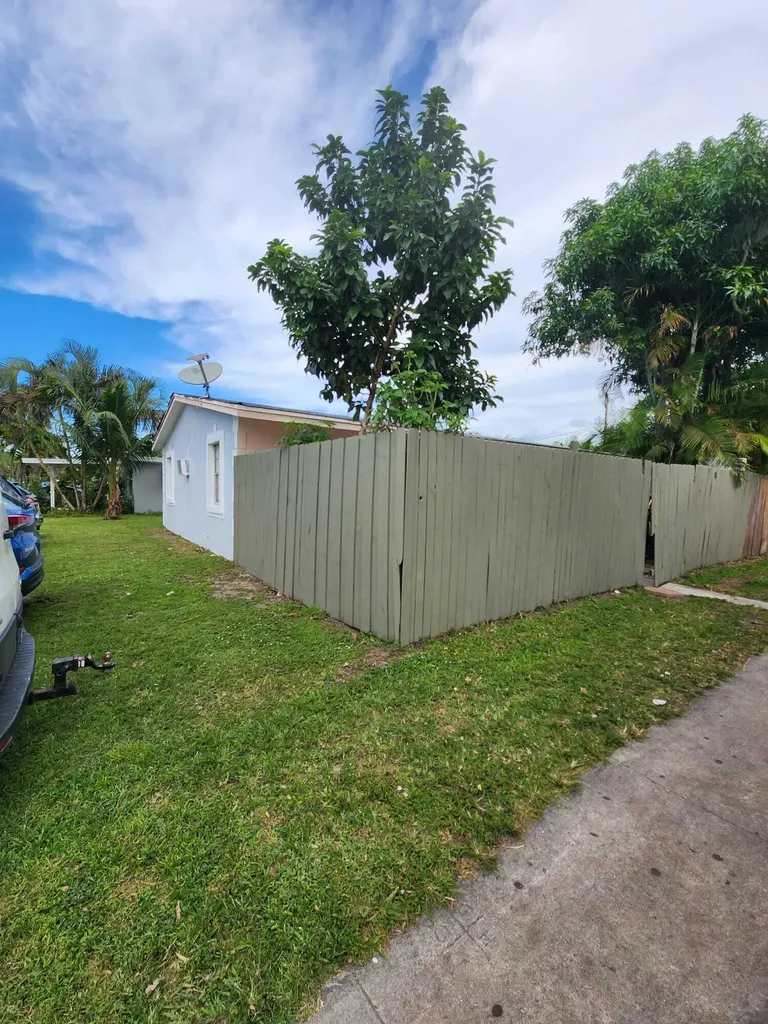 3386 Rudolph Road Lake Worth Beach FL 33461